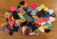 Lot 200 assorted vintage - of,