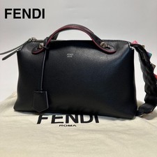 Borsa a mano Fendi Roma in pelle By The Way borchie bijoux media nera Made in Italy