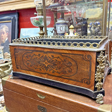 ancienne grande jardiniere