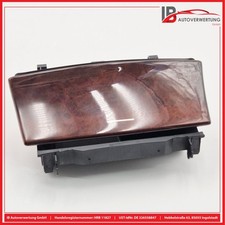 Aschenbecher mitte vorn