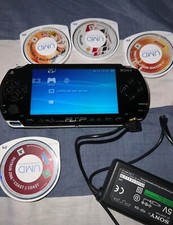 Sony PSP 1004 Playstation Portable Nera + 4 Giochi Batteria Caricatore Originale