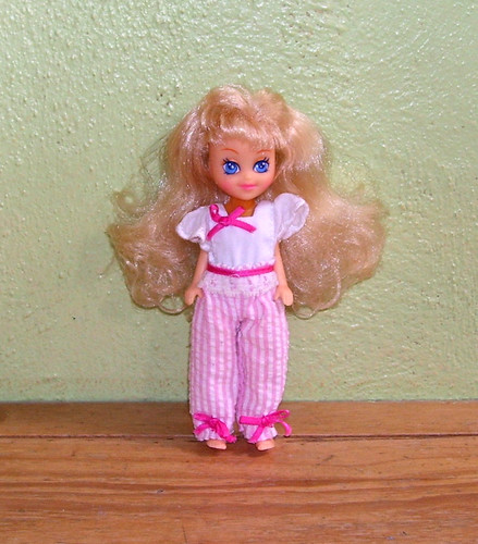 Petite poupée megan little - petite,