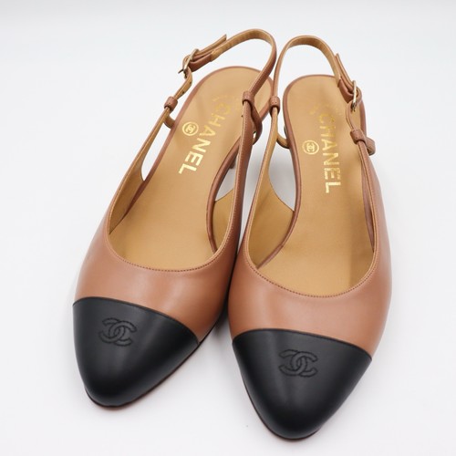 Chanel décolleté mules