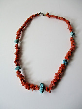 Antica collana di coralli