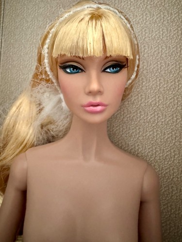 Bambola nuda integrity toys - bambola,