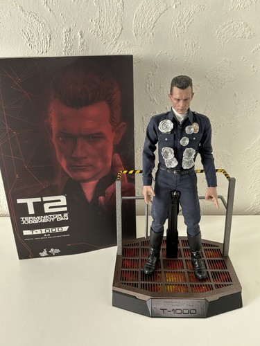 Hot toys terminator 1000 - terminator, 2