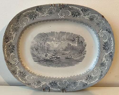 Antico piatto decorativo ovale
