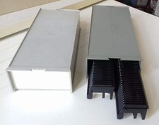 custodie 2 e caricatori diapositive 100 diapositive usati ottimi per proiettori