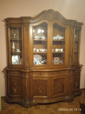 Bellissimi mobili soggiorno usati in ottime condizioni con vetrine senza graffi