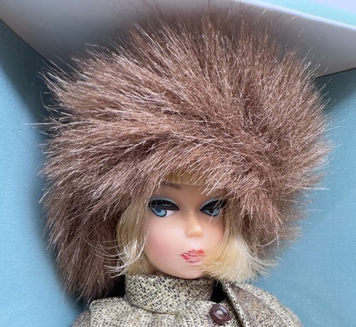 Gold glamour barbie - gold,