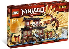 LEGO 2507 Ninjago Tempio del Fuoco Nuovissimo Sigillato e Fuoco 2011