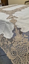 Tovaglia ricamata a mano in lino con intarsi di cantù da 12 posti + 12 tovagliol