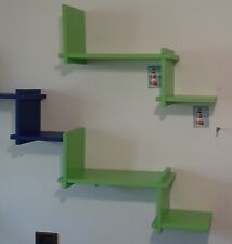 libreria modulare a n. 8 piani blu e n. 8 piani verdi n. 4 arancione