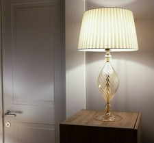 Lampada da Tavolo Elegante in Vetro di Cristallo Soffiato Ambra con Paralume 