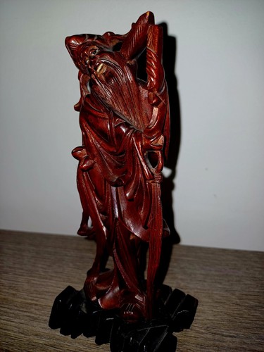 Statua tek raffigurante - statua, in