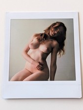 Foto modello nudo Instax - stampa artistica Instax Polaroid erotica
