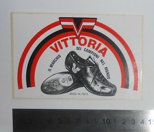 ADESIVO STICKER AUTOCOLLANT AUFKLEBER VINTAGE ORIGINAL VITTORIA SCARPE DA CALCIO