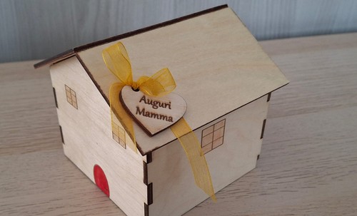Auguri mamma casetta legno - auguri,