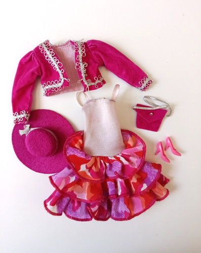 Tenue barbie paris - barbie, pretty
