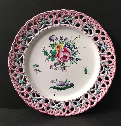 Piatto ajour decorato con - piatto, rosa