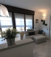 Tende arredamento soggiorno e finestra bagno