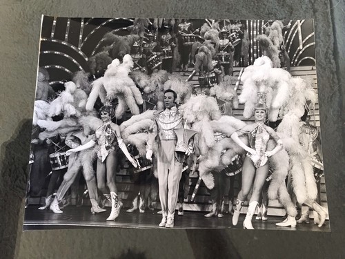 Les folies bergère - les,