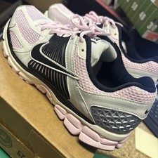 Nike Air Zoom Vomero 5 Pink