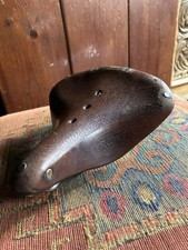 Belle selle cuir ancienne