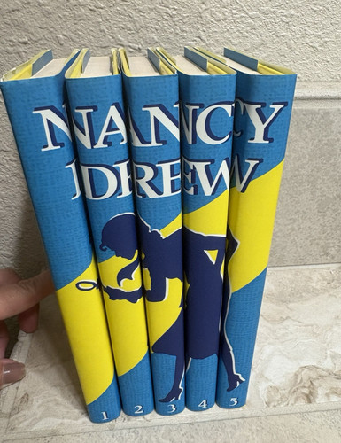 Vintage nancy drew - nancy,