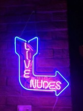 Live Nudes Show Arrow Pole