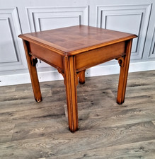 Tavolino vintage in legno -