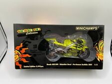 1:12 HONDA NSR 500 VALENTINO ROSSI PRE SEASON TESTBIKE 2001 - MINICHAMPS 1/12