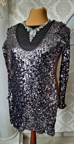 Lussuoso abito con paillettes