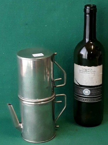 Vecchia rara caffettiera - vecchia, e