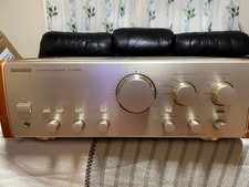 Amplificatore integrato SANSUI
