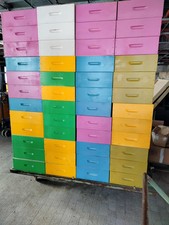 Arnie, Melari e Materiale Apististico