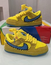 Nike SB Dunk Low Grateful Dead