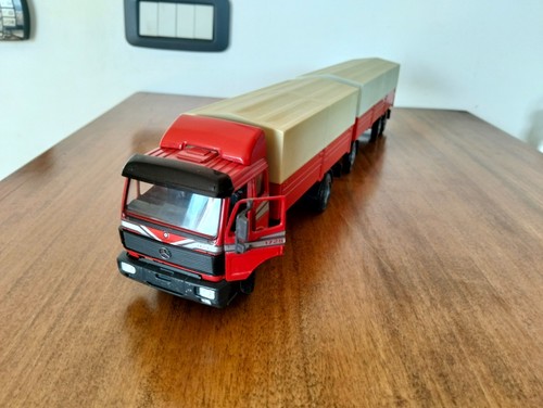 Camion mercedes benz 1729 - 1:43,