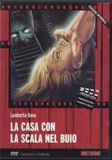 LA CASA CON LA SCALA NEL BUIO
