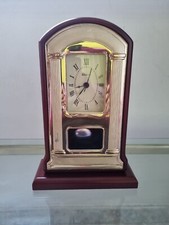 Orologio A Pendolo In Argento E Legno Da Tavolo  18 X 27 Cm
