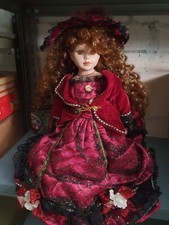 bambole porcellana antiche di cui una da collezione anni '70