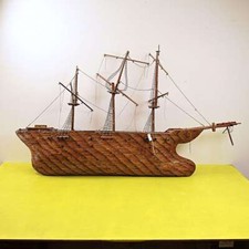 grande veliero vintage realizzato con fiammiferi