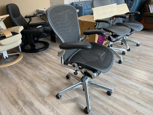 Genuine herman miller aeron - herman,