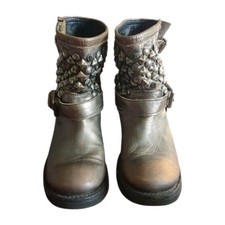 Ash Titanic Studded Brown