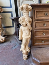 Putto con colonna