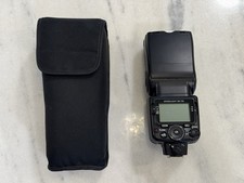 Nikon SpeedLight SB-700 flash