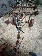 attrezzo agricoloEstirpatore Giorgi a 7 ancore idraulico con rullo posteriore 