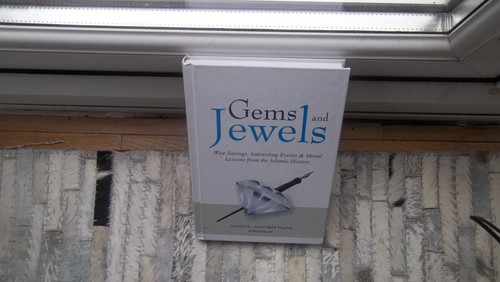 Gems and jewels wise - gems,