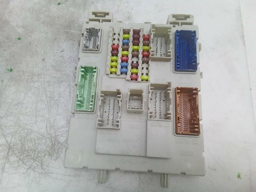 Gv6t14a073df caja fusibles - caja,