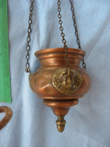 Antica lampada dell'icona